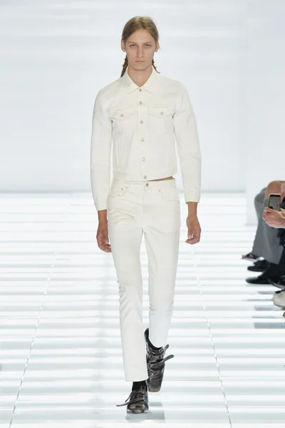 Look 8
